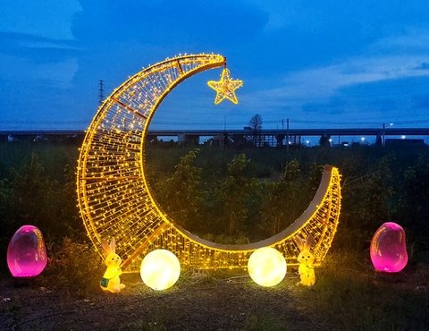 Moon Christmas decoration light by JKPARKRIDES