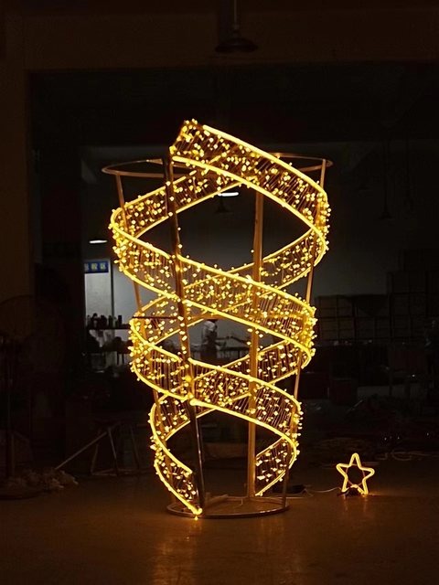 Tree-Wrap Light Structure Christmas decoration light by JKPARKRIDES