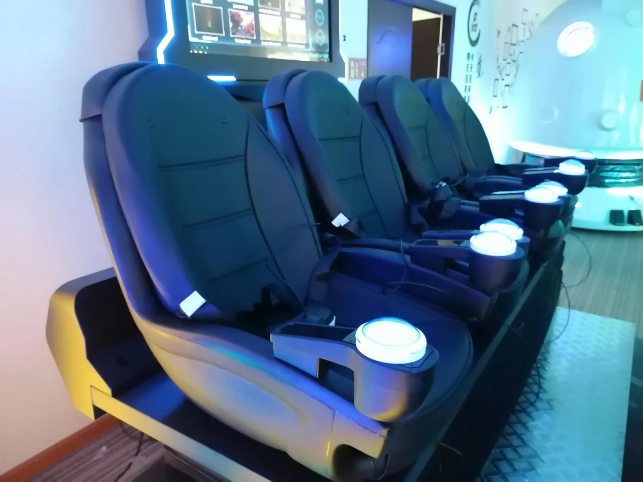 9D VR Roller Coaster Simulator — additional view of the equipment