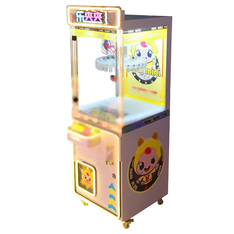 Coin Clip Gift Machine — additional view of the equipment