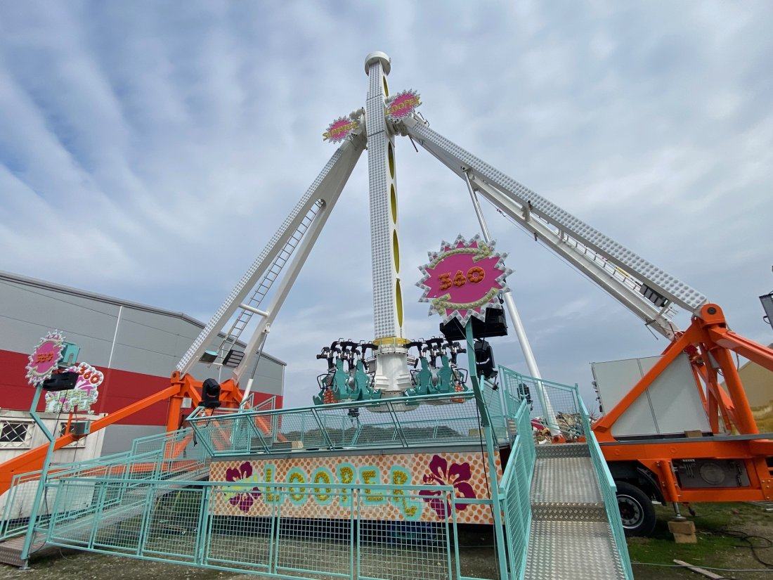 Giant Pendulum product image
