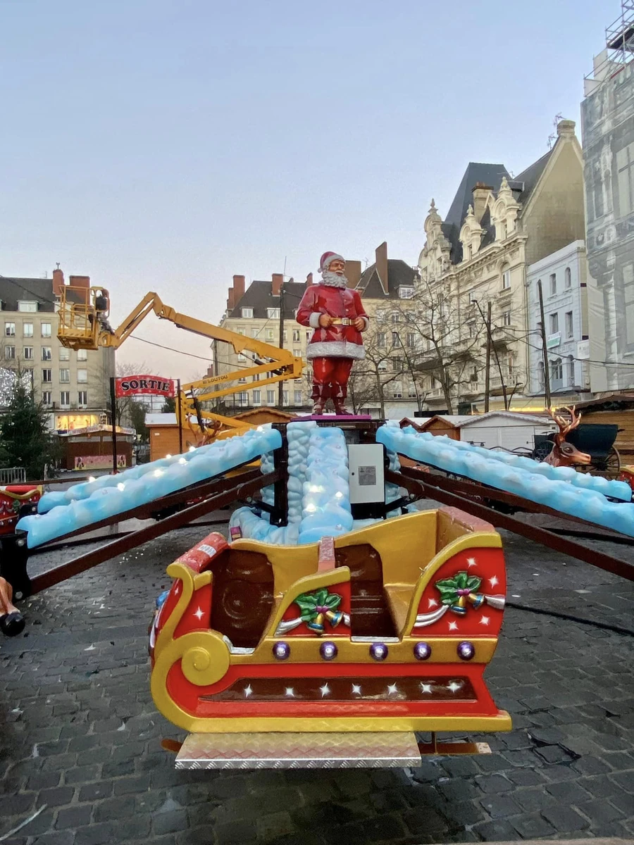 Flying Santa — 32 Riders by JKPARKRIDES