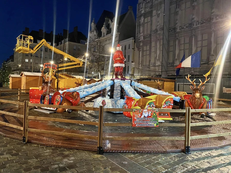 Flying Santa — 32 Riders by JKPARKRIDES