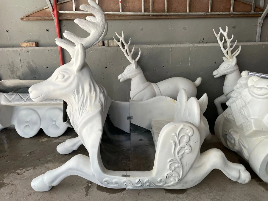Santa Sleigh by JKPARKRIDES