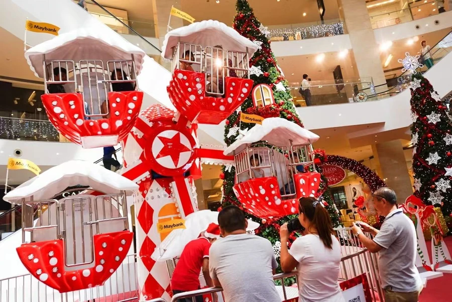 X’mas Ferris Wheel — Mini by JKPARKRIDES