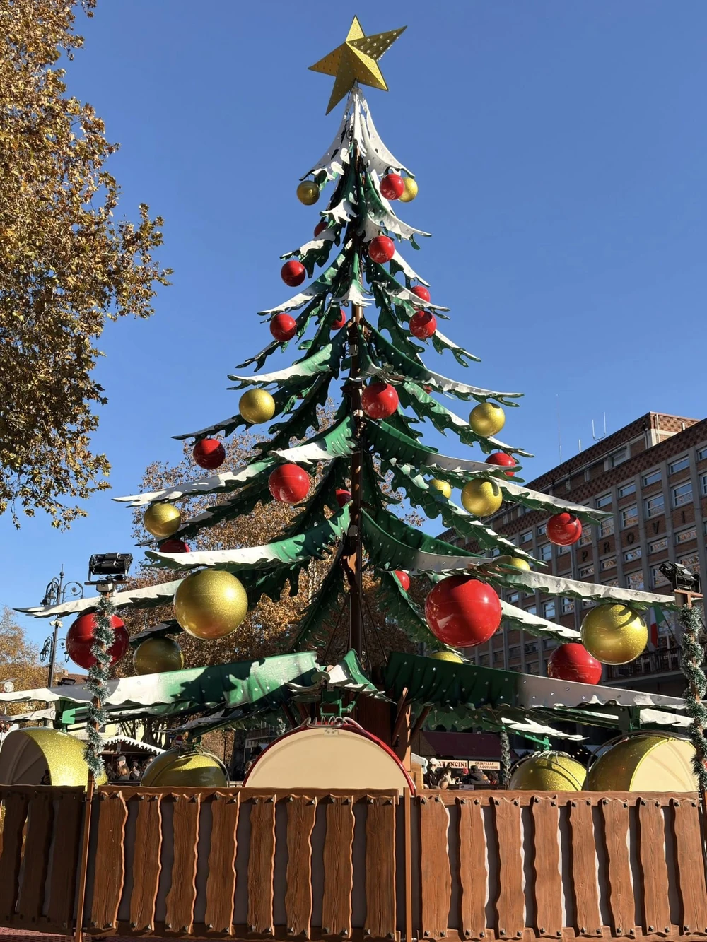 Christmas Tree Ride operating scene by JKPARKRIDES